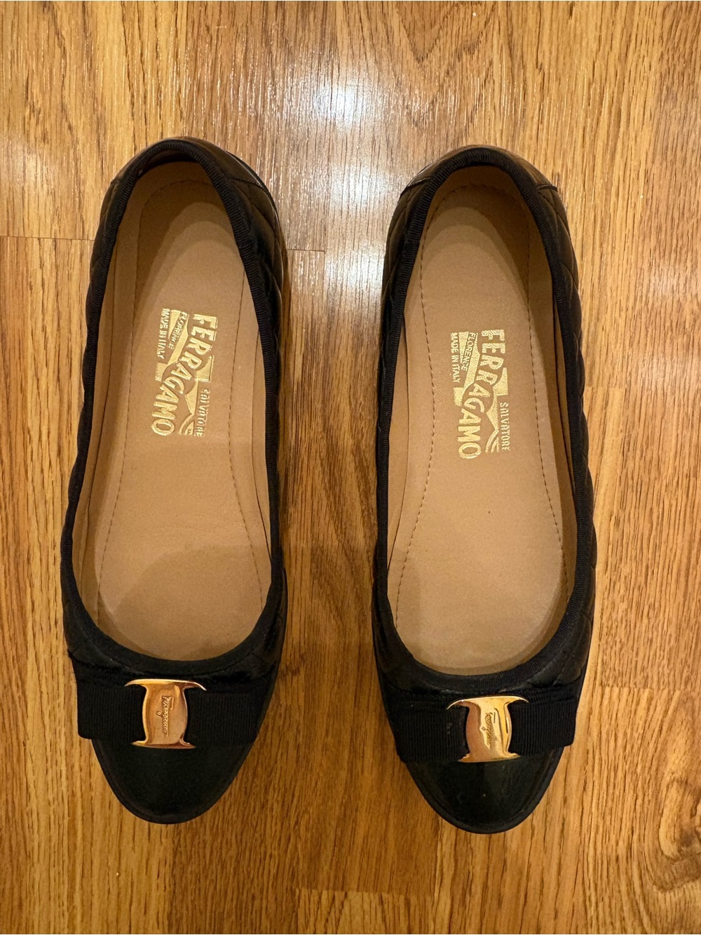Salvatore Ferragamo Black Leather Vara Bow Flats with Gold Hardware